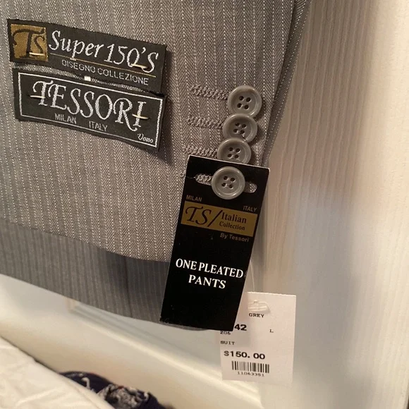 Brand New Tessori Mens 2 piece Grey suit…size 42L/W36L - Picture 4 of 4